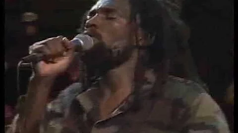 Lucky Dube - It is Not Easy - Live!