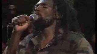 Lucky Dube  It is Not Easy  Live!