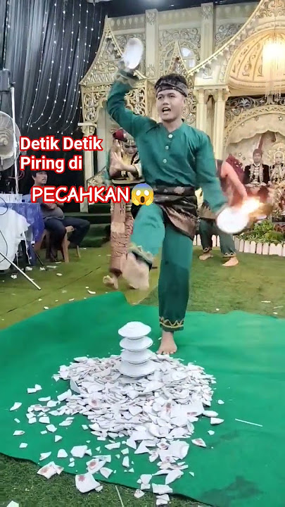 detik' piring  di pecahkan