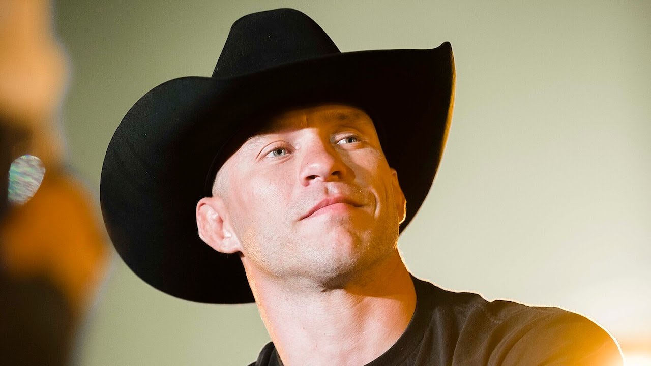 Donald Cerrone Hits the Pads - UFC on FOX 6 Media Workout