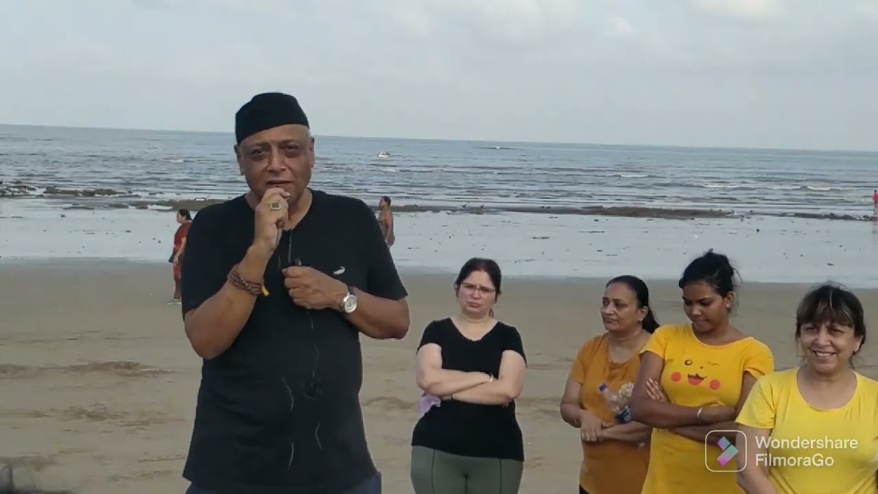 Film Star Kirti Kumar With Juhu Aerobic Group