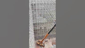 Choáng ngợp trước ma trận giàn giáo bên trong siêu công trình