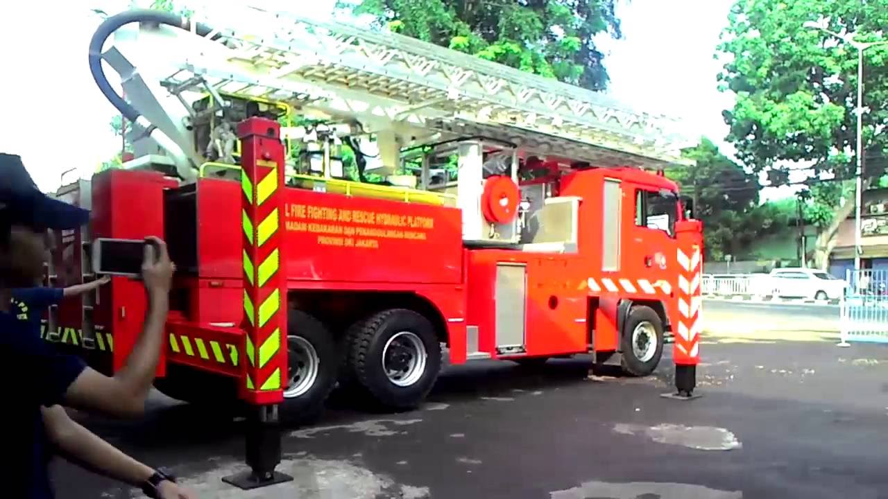  Truk  Pemadam  Kebakaran  MAN Gimaex 33m DKI Jakarta  YouTube