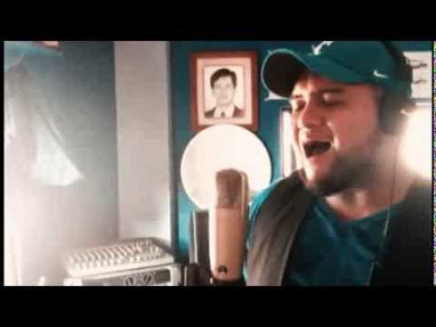 YouTubeでWho's Loving You - The Jackson 5 (Cover)を視聴