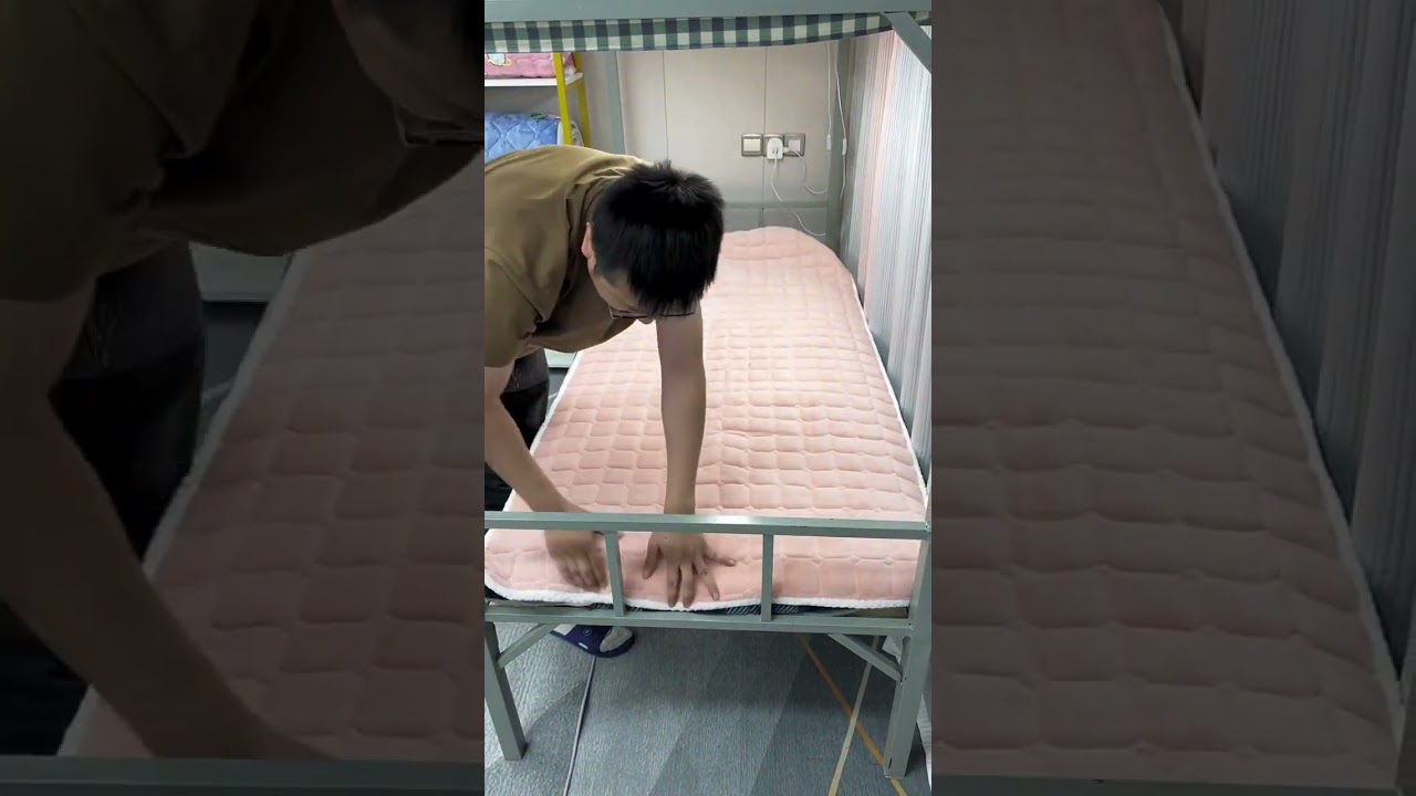 Milk velvet mattress cover, washable machine washable bed sheet, blanket, no fading, no pilling.