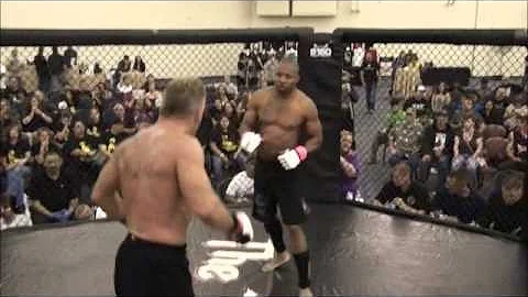 5150 FightWear Presents - Christopher White vs Ron...