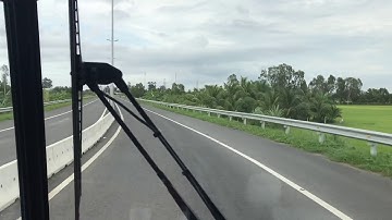 Thuyết minh : Cầu Vàm Cống bắt qua dòng Sông Hậu ranh giới giữa An Giang - Đồng Tháp !!!