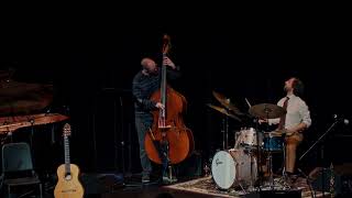 Itamar Erez Quartet - Blue Bossa Live At The Anvil