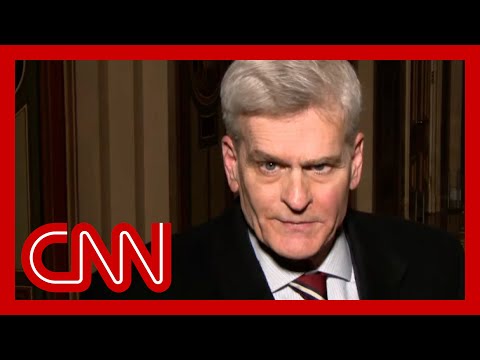 'Disorganized': GOP senator rips Trump's defense team