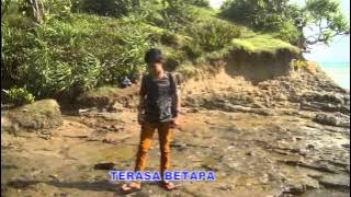 RIA ANGELINA LAMBAIAN BUNGA