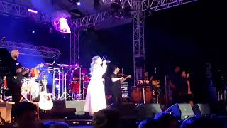 Burcu Güneş - Gül Kokusu (19 Mayıs Antalya Canlı)