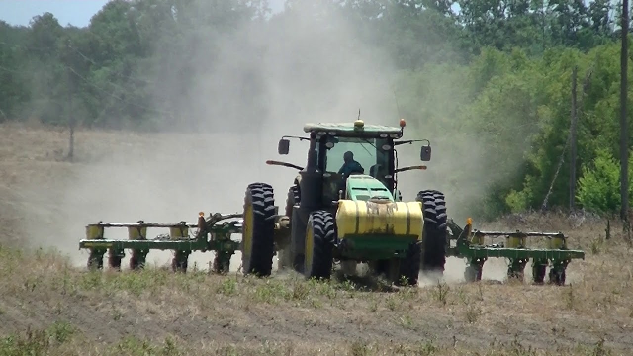 COTTON PLANTING WITH 8245R AND 12 ROW 1720 STACK FOLD PLANTER. SCOTT FARMS 2019 COTTON PLANTING