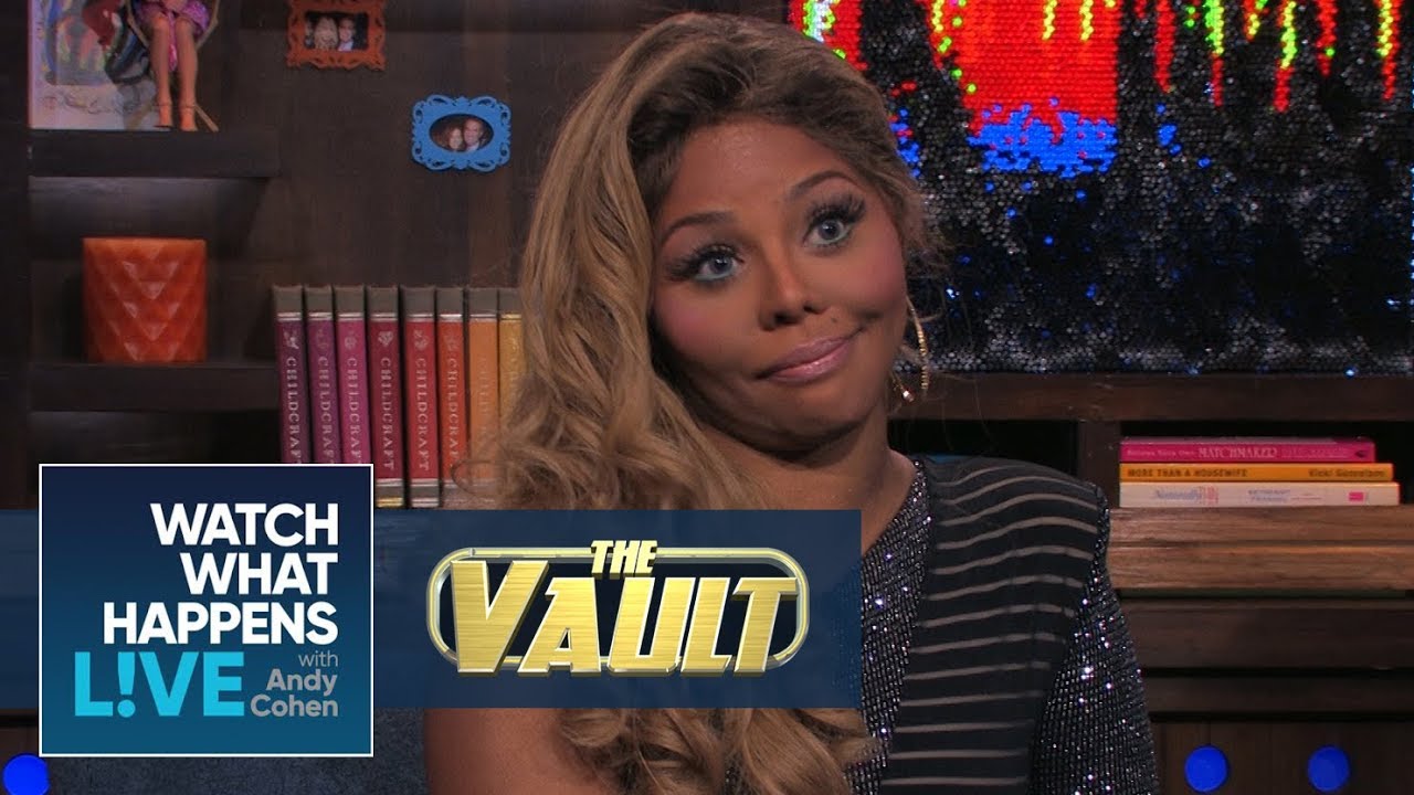 Lil' Kim Disses Nicki Minaj' Grammy Performance WWHL YouTube
