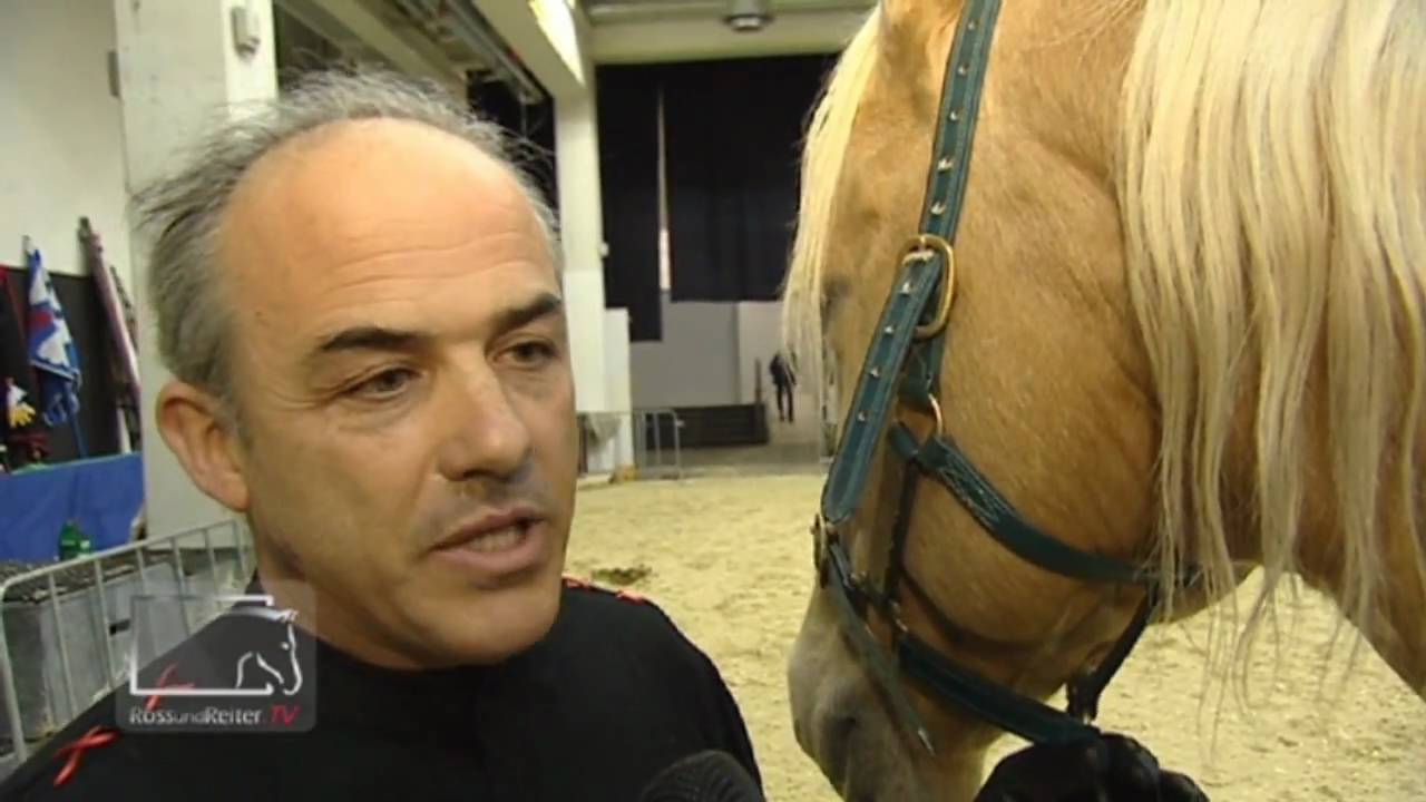 Interview mit Jean-Marc Imbert auf der Equitana 2011 - YouTube