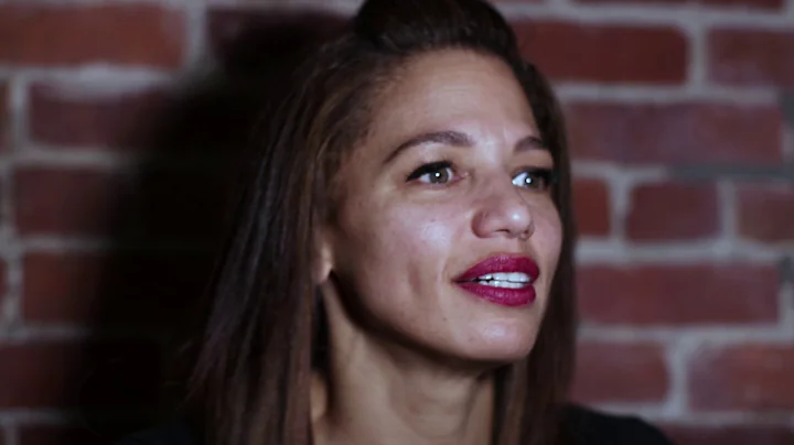 Sarah Lovell: Truth Blooper Reel