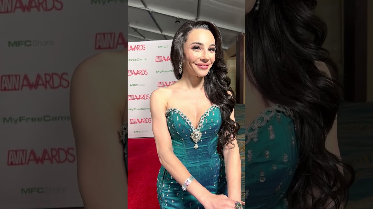 Trans porn star Ariel Demure red carpet interview at the 2023 AVN Awards -  YouTube