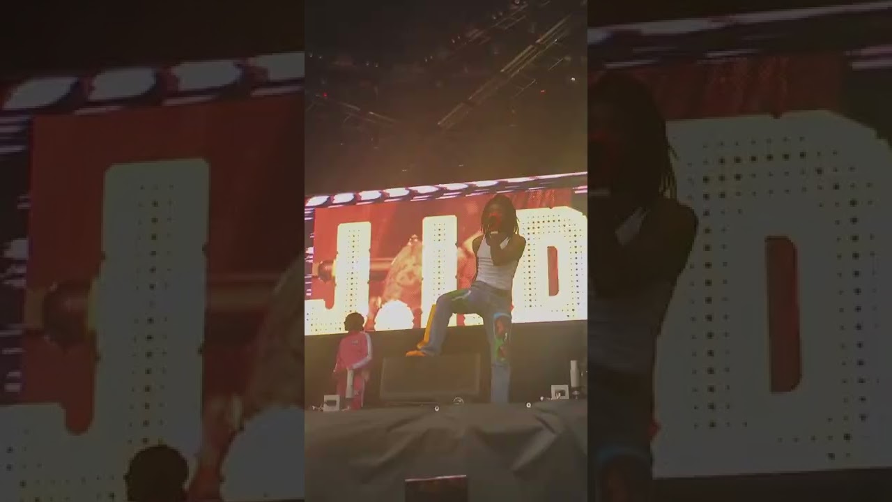 JID performs STICK from D-Day mixtape at Dreamville Fest 2022