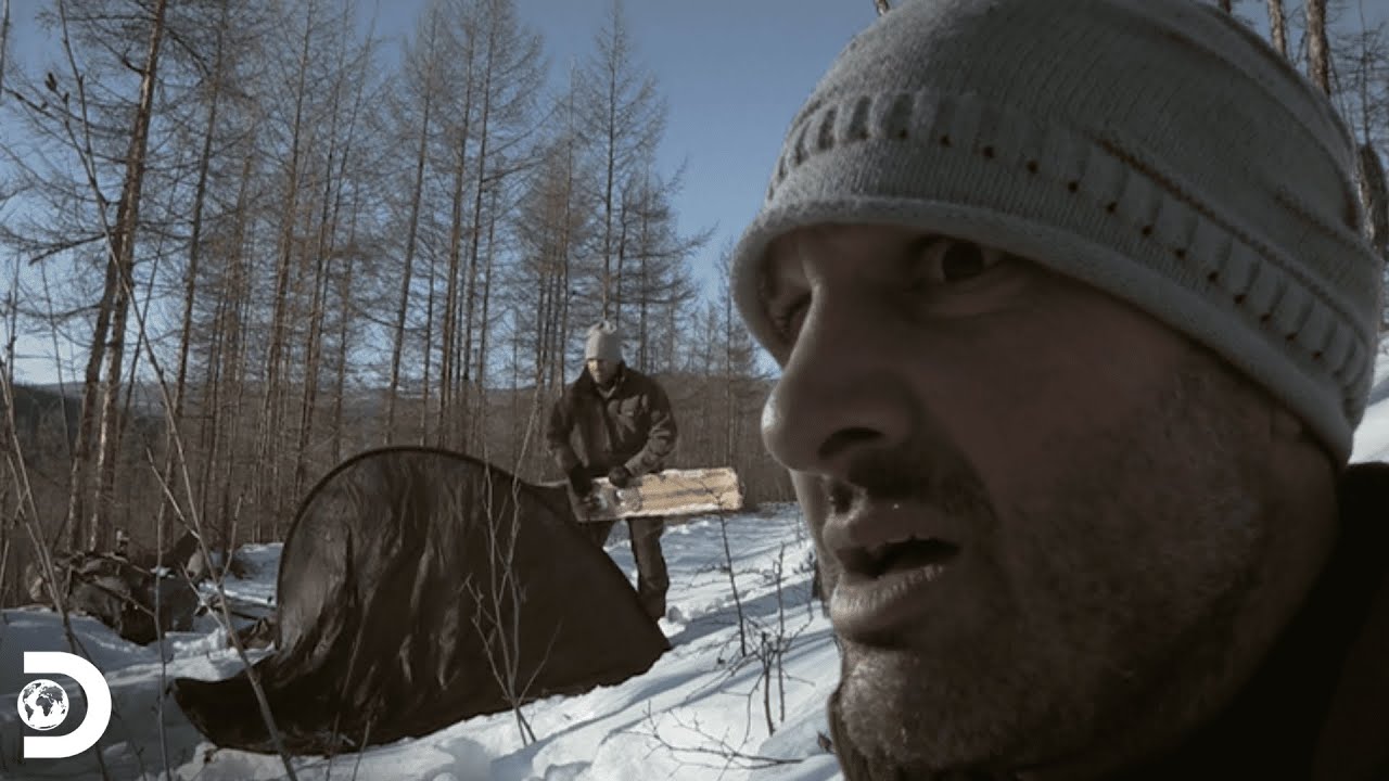 Ed Stafford acampa perto de perigosos ursos siberianos | Ed Stafford: Rumo ao Desconhecido