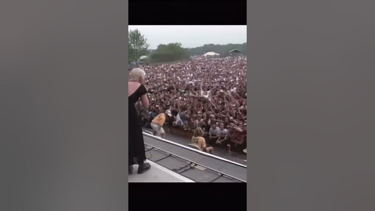 The Cranberries live Dreams “I want moreeee, impossible to ignore