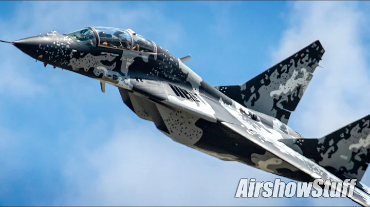 Civilian MiG-29 Mini-Demo and Steep Climb Out! - E...