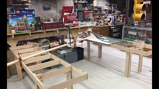 Chris's O gauge layout update #6. Model railroad benchwork construction.