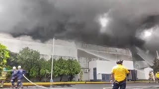 Incendio en negocio sobre bulevar Venezuela