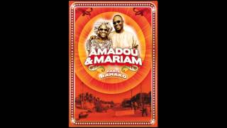 Video thumbnail of "Amadou & Mariam - Chantez Chantez (Live)"