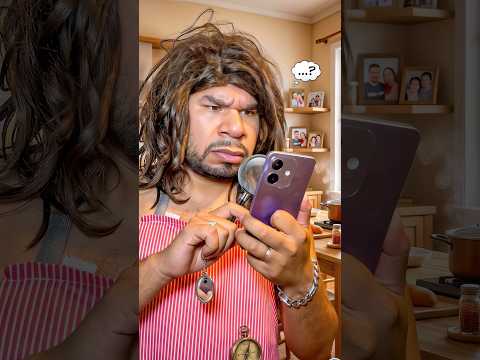 Revisando el celular de papá... (Salió mal) 👎 😱 #comedia #shorts