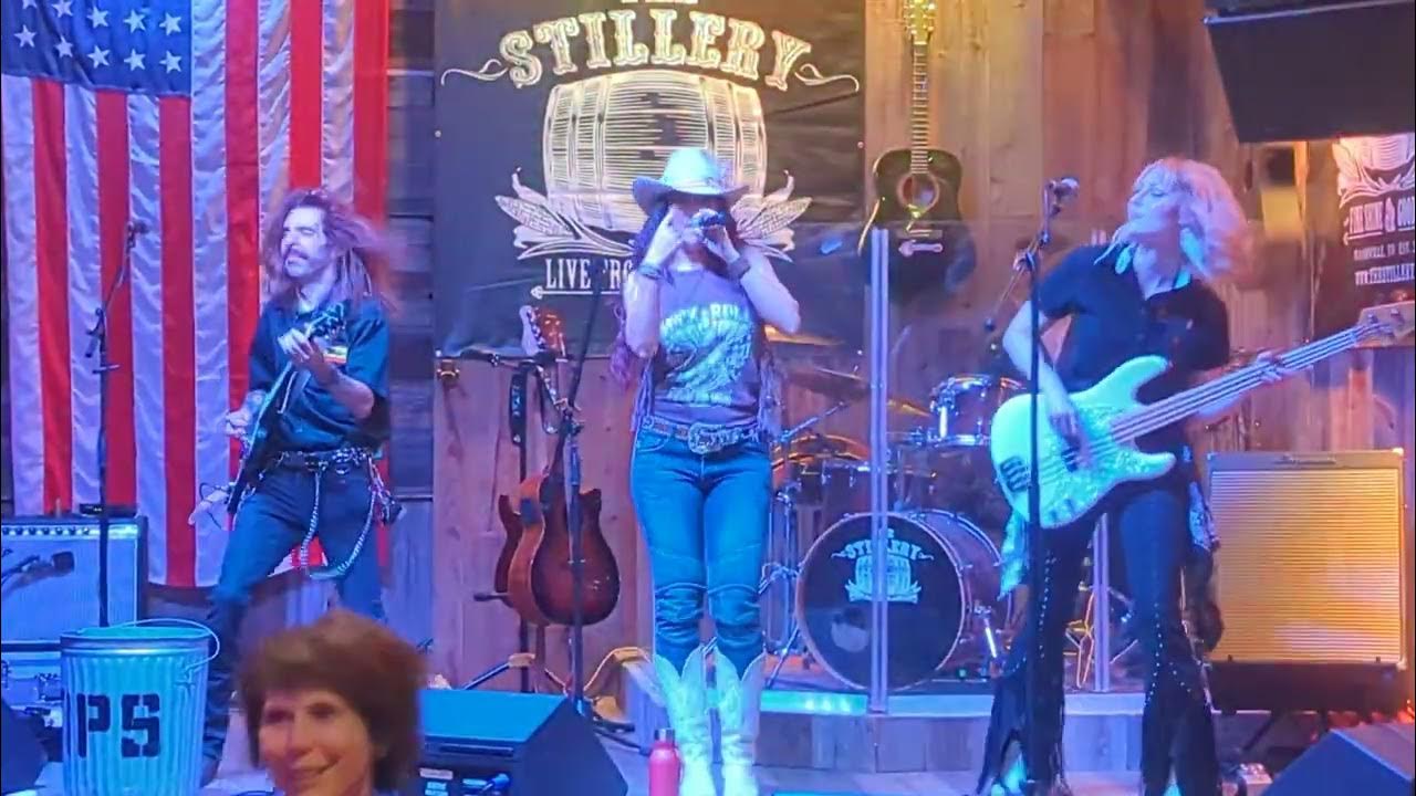 Ashley Wineland - Crank It Up - October 17th 2024 - Chandler, AZ Ashley Wineland - Crank It Up - October 17th 2024 - Chandler, AZ