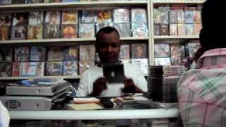 Tokio Hotel playing in malagasy music store