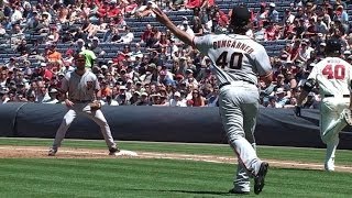 SF@ATL: Wood reaches, Pena gets to third on error