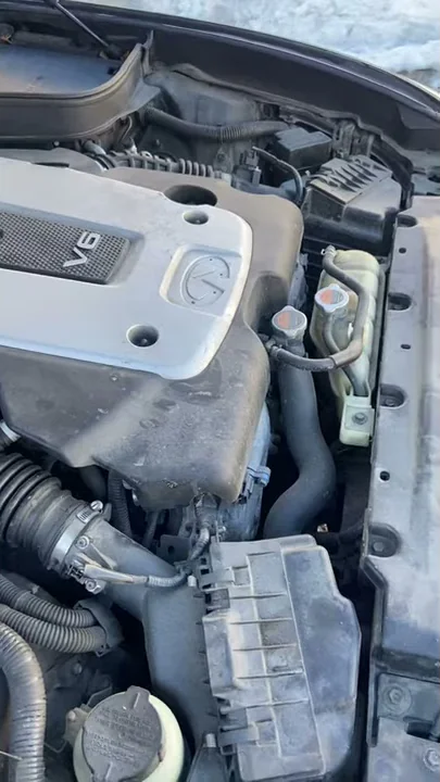 Где находится номер двигателя Инфинити G25 Infiniti G25 VQ25HR