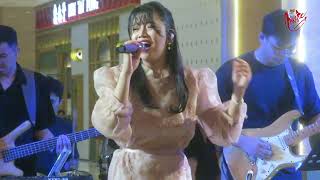 Anggis Devaki - lewat semesta live at Mall Of Indonesia