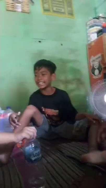bermain sama putra putri bercanda tawa kalah cium ketek