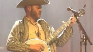 Charley Crockett “ ‘ Round This World “ into “ Trinity River “ \& “ I Need Your Love “ Live @ Ryman