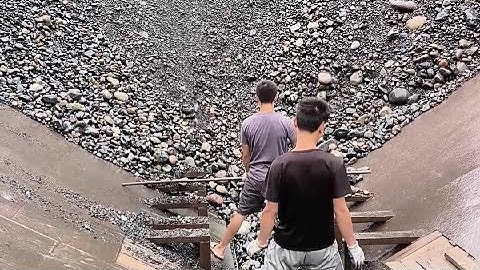 Today we unload 4500 tons of cobblestone - relaxing video, the sound of rock flow is great