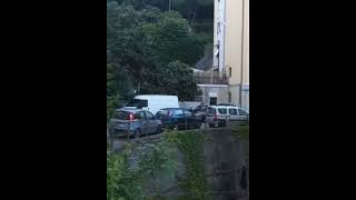 Auto Si Ribalta E Colpisce Una Ragazzina Sul Marciapiede A Genova - Il Video