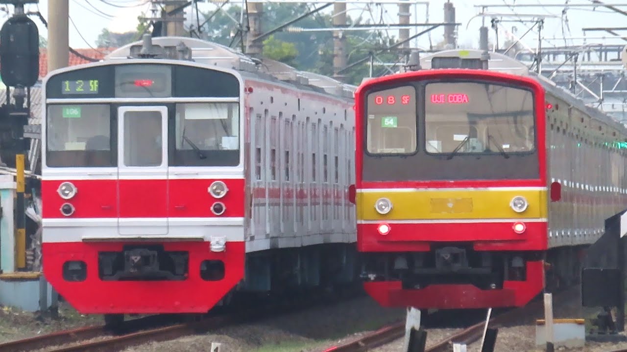 Menemukan Banyak Kereta Listrik KRL Commuter Line di Stasiun Depok : JR 205 Marchen dan TM 6000