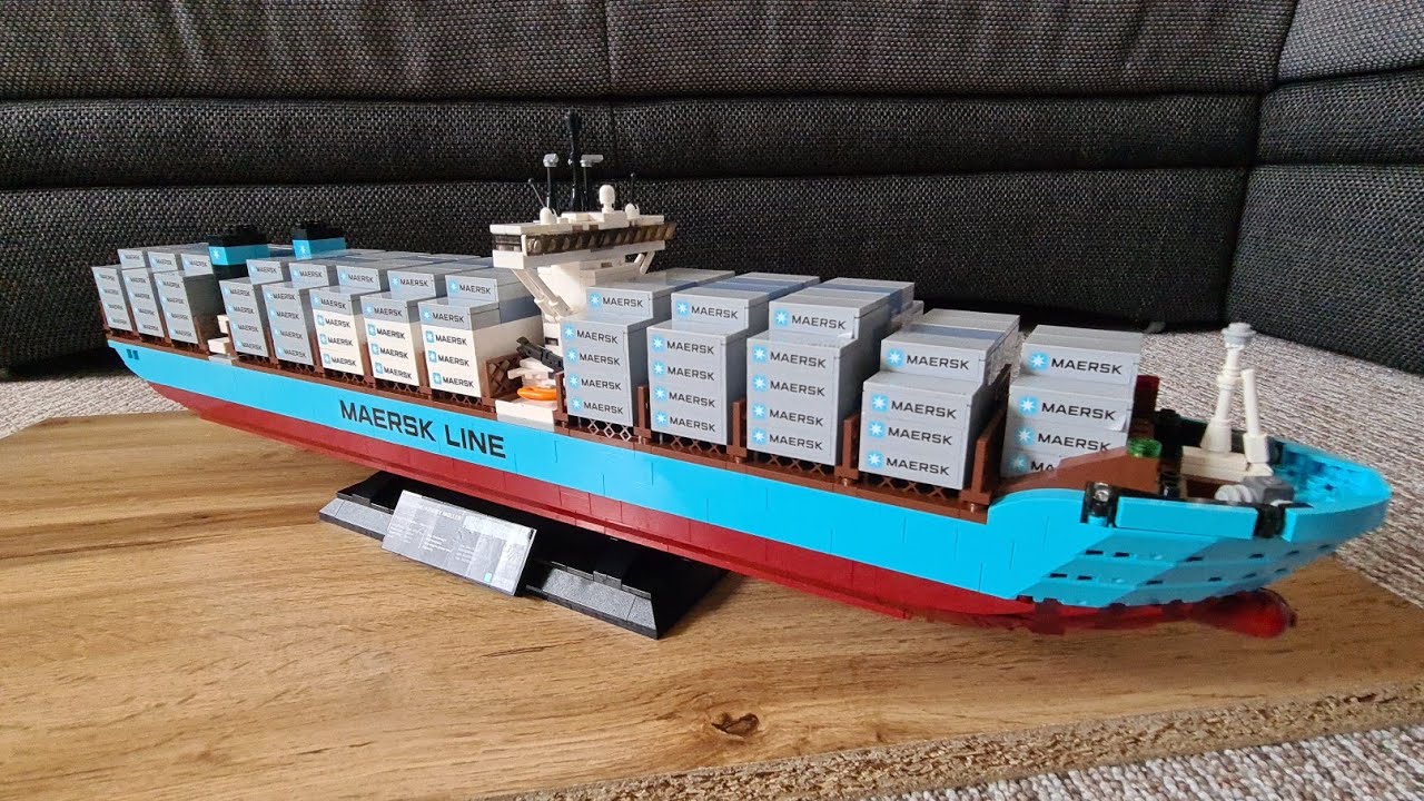 Let`s build the Lego Creator 10241 Maersk Triple-E Containership - YouTube