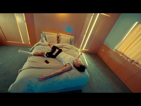 트웰브(twlv) 'Playboy' Official MV