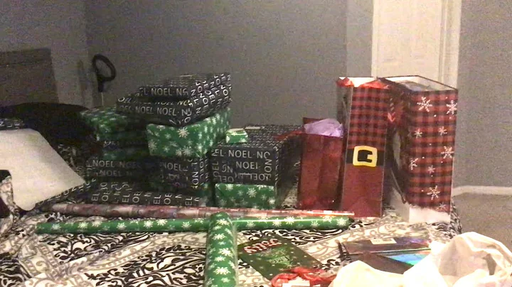 Wrapping Up Christmas Presents + Showing Christmas...