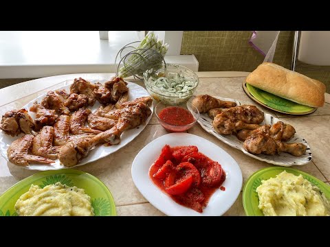 Запечённые куриные крылья и голени в маринаде