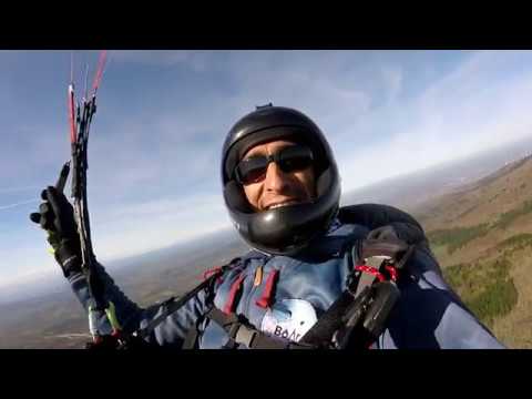 Voo de Parapente ao Estádio de Macedo de Cavaleiros