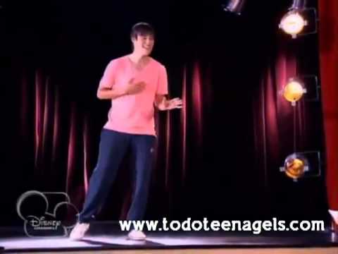 violetta momento musical : Ahi estare (Tomas,Ludmila,Leon,Fran,Maxi,Violetta) .wmv