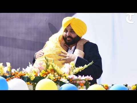 Bhagwant Mann’s mother Harpal Kaur gets emotional in first appearance after result