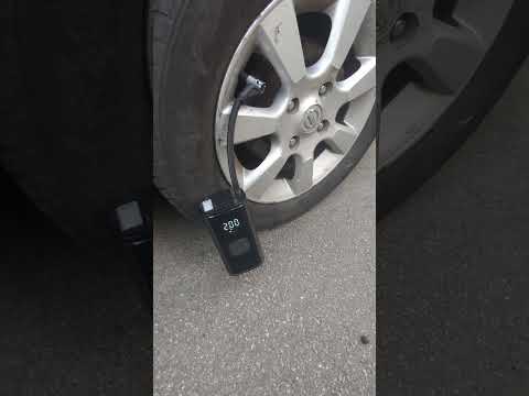 Автомобільний акумуляторний компресор безпровідний, насос автонасос для коліс автомобіля машини авто портативний компресор для підкачки шин