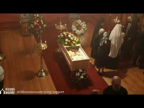 וִידֵאוֹ: קמרון קבורת הקפלה של פנאיבים ממנזר איברסקי תיאור ותמונות - רוסיה - צפון מערב: ולדאי