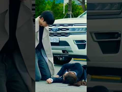 she saved him, but 💔 #kdrama #kdramashorts #moonintheday