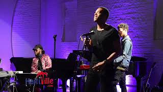 Spring Classic 2018 :: Olivier Duret Performs “Je T’aime”