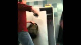 Scherzo Negli Spogliatoi Al Grazia